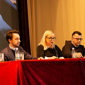 Supružnici Stanić o obitelji kao mjestu prvoga navještaja u novim kulturnim okolnostima